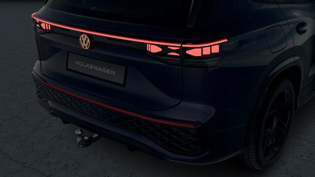 Volkswagen Tayron 1.5 eHybrid 272 6DSG R-Line Edition | 'App-Connect' draadloze smartphone integratie | Automatische afstandsregeling (Adaptive Cruise Control) | Black Style Pakket