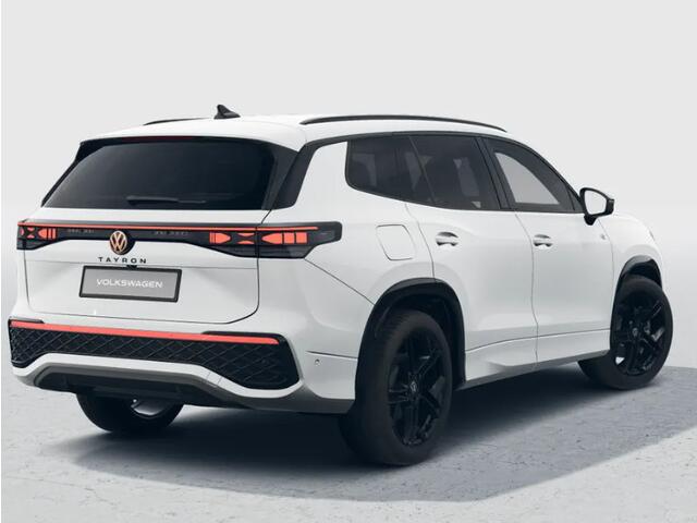 Volkswagen Tayron R-Line 1.5 eHybrid 204 PK 6 versn. DSG · Achteruitrijcamera · Draadloze telefoonverbinding · Black style pakket ·