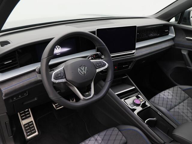 Volkswagen Tayron 1.5 eHybrid 272 Pk Automaat R-Line Edition | Panoramadak | Trekhaak | 20 Inch | Camera | Stuur- en Stoelverwarming | Full LED