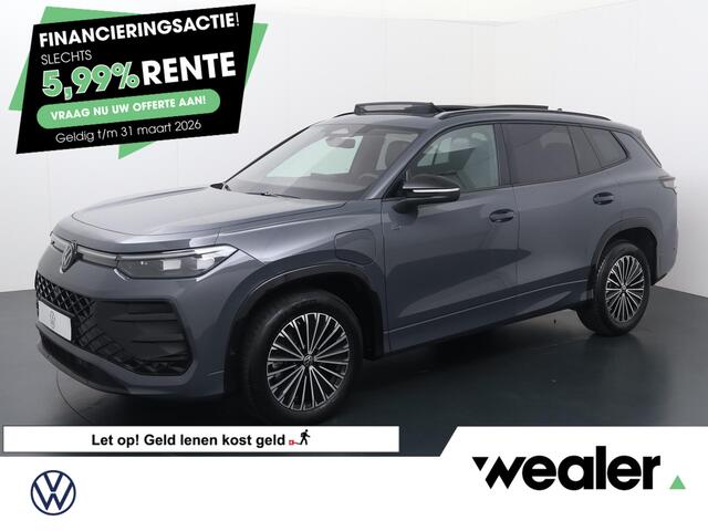 Volkswagen Tayron 1.5 eHybrid R-Line Edition | 272 PK | SoH 100% | Trekhaak | Panoramadak | Head-up display | Area view 360 graden | Harmann Kardon audio | IQ.Light HD koplampen |