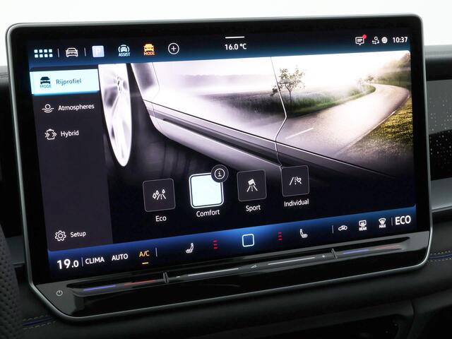 Volkswagen Tayron R-Line Edition 1.5 eHybrid 204 PK 6 versn. DSG · Black Style Pakket · Panoramaschuif-kanteldak · Trekhaak inklapbaar, met elektrische ontgrendeling, incl. aanhangermanoeuvreerhulp Trailer Assist ·