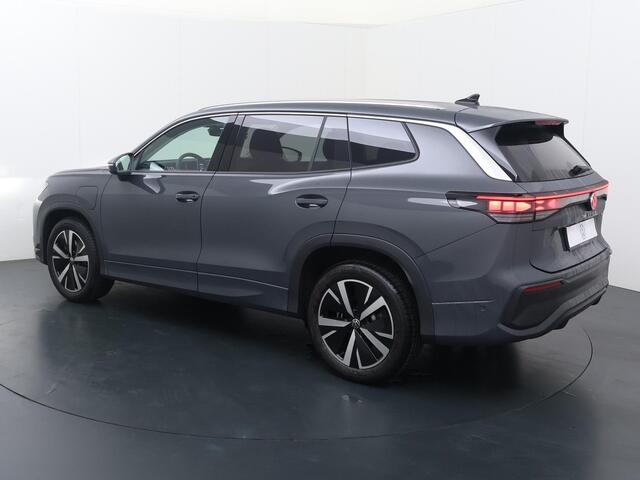 Volkswagen Tayron Life Edition 1.5 eHybrid 150 kW / 204 PK SUV 6-DSG | Trekhaak met wegklapbare kogel | Stoel- & stuurwielverwarming |