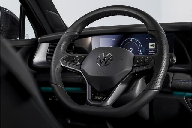 Volkswagen Tayron 1.5 eHybrid 272 PK R-Line Edition | Black Style Pakket | S/K-Panodak | Elek. Trekhaak | Dig. Cockpit | Adapt. Cruise | Stoel-+Stuurverw. | Camera | App. Connect | ECC | Elek. Klep | LM 20" | 5694