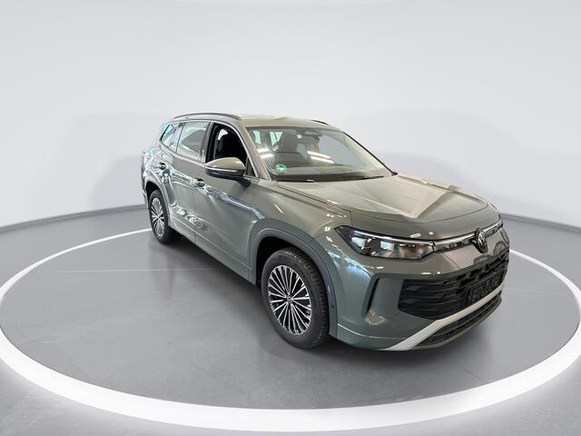 Volkswagen Tayron 1.5 204pk DSG eHybrid Life Edition · Camera · Wegklapbare Trekhaak · Stoel-& Stuurverwarming · Sfeerverlichting · 18'' Inch · Garantie t/m 26-08-2027
