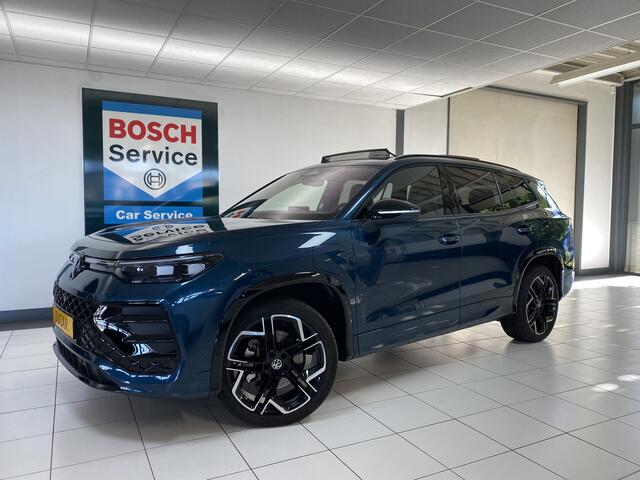 Volkswagen Tayron 1.5 eHybrid R-Line Edition 272 PK Panoramadak / Trekhaak / matrix led / Carplay