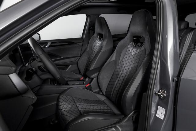 Volkswagen Tayron 1.5 eHybrid 272 PK R-Line Edition | Black Style | 15 inch Navi | Elek. Trekhaak | IQ Light | HUD | S/K-Panodak | Dig. Cockpit | Adapt. Cruise | Stoel-+Stuurverw. | 360 Camera | NAV + App. Connect | ECC | Elek. Klep | LM 20" | 9364