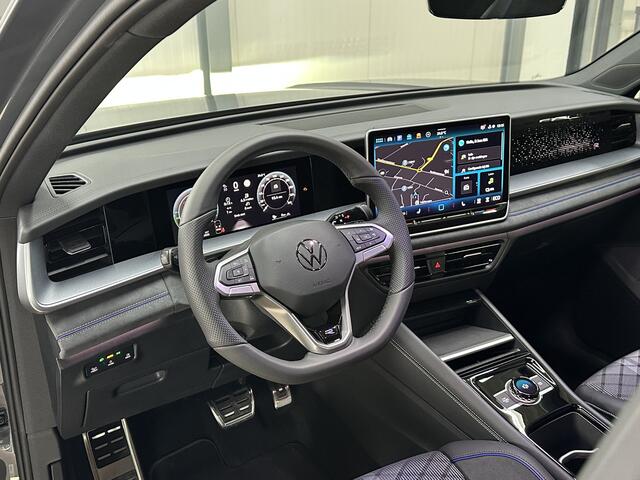 Volkswagen Tayron 1.5 eHybrid R-Line | Trekhaak-pakket | Navigatie-pakket | Stoel- & stuurverwarming