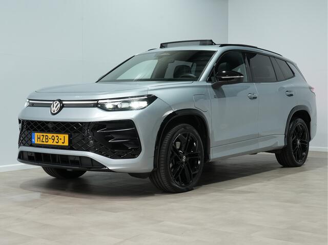 Volkswagen Tayron 1.5 eHybrid R-Line Ed. | Trekhaak | Panorama | Black-Style | IQ.Drive | 20"lm