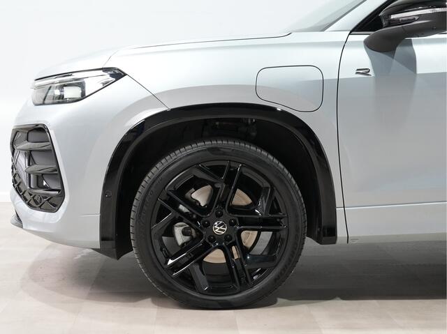 Volkswagen Tayron 1.5 eHybrid R-Line Ed. | Trekhaak | Panorama | Black-Style | IQ.Drive | 20"lm