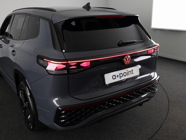 Volkswagen Tayron R-Line Edition 1.5 eHybrid 150 kW / 204 PK SUV 6 v Panoramadak | Trekhaak | 360 camera