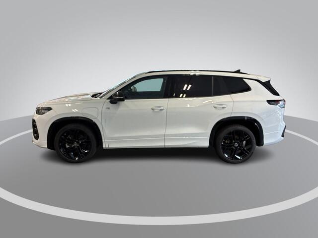 Volkswagen Tayron 1.5 eHybrid 272pk DSG R-Line Edition · Panoramadak · Inklap. Trekhaak · Harman Kardon · 360 Camera · Leder Varenna · Elek. Stoelen + Geheugen & Massage · Achterbank verwarmd · Garantie t/m 02-06-2030 of 100.000km