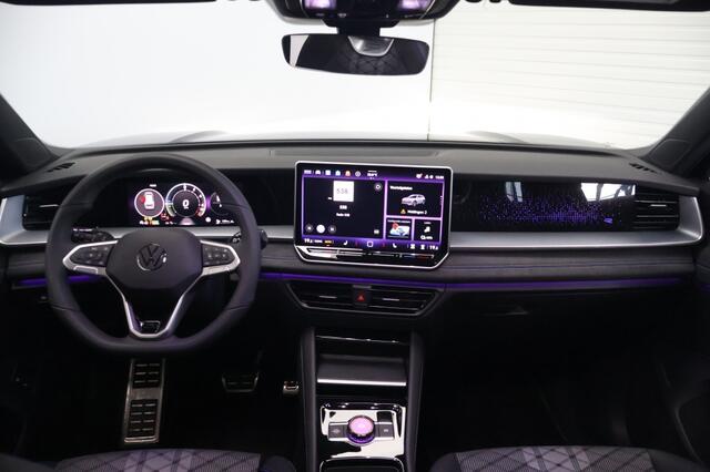 Volkswagen Tayron 1.5 eHybrid R-line DSG | Panoramadak | Trekhaak | Matrix