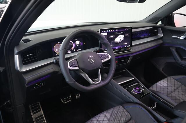 Volkswagen Tayron 1.5 eHybrid R-line DSG | Panoramadak | Trekhaak | Matrix