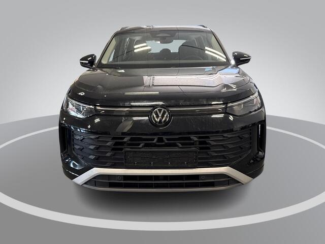 Volkswagen Tayron 1.5 eHybrid 204pk DSG Life Edition · Camera · Inklap. Trekhaak · Stuur-& Stoelverwarming · Keyless · ACC · Parkeer assistent · Garantie t/m 05-05-2027