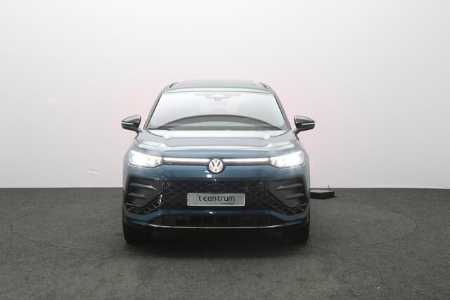 Volkswagen Tayron 1.5 eHybrid 272 PK R-Line Edition PHEV, Panoramadak, Trekhaak, H/K Sound, Leder