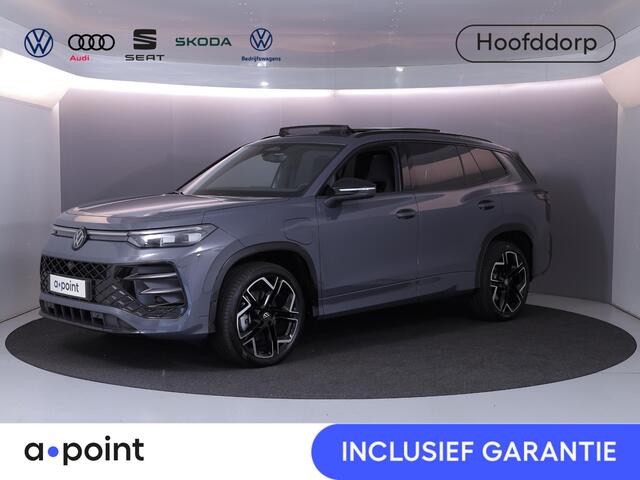 Volkswagen Tayron 1.5 eHybrid R-Line Edition 204 pk Automaat (DSG) | Verlengde garantie | Navigatie | Panoramadak | Trekhaak (wegklapbaar) | Parkeersensoren (Park assist) | Rondomzicht camera | Black Style pakket | R-Line |