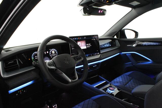 Volkswagen Tayron 1.5 eHybrid R-Line Edition > 272pk/Pano.schuifdak/Trekhaak/116km WLPT Plug-in hybride