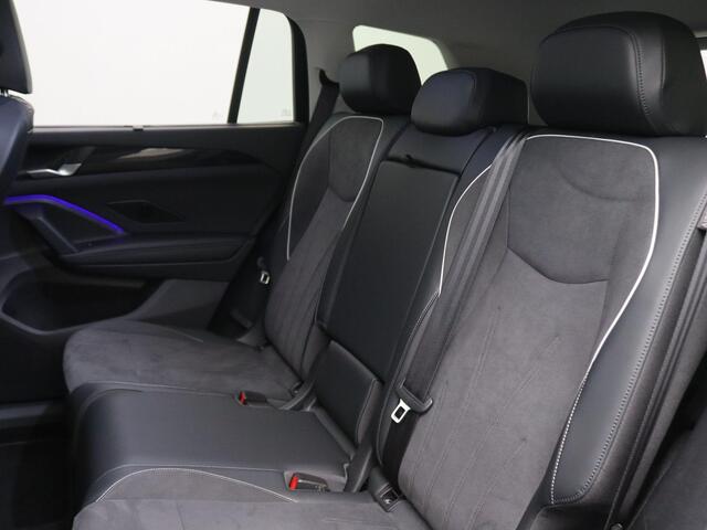 Volkswagen Tayron 1.5 eHybrid Elegance 204 PK DSG SOH 100%, Trekhaak, 360gr. Camera, Navi, 18" LM Velgen, Side Assist, Elektr. Achterklep, Side Assist