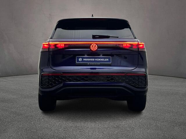 Volkswagen Tayron R-Line Edition 1.5 TSI eHybrid 272pk DSG Automaat Trekhaak, Black Style, Adaptive cruise control, Harman Kardon audio, Panoramadak, Achteruitrijcamera, Navigatie