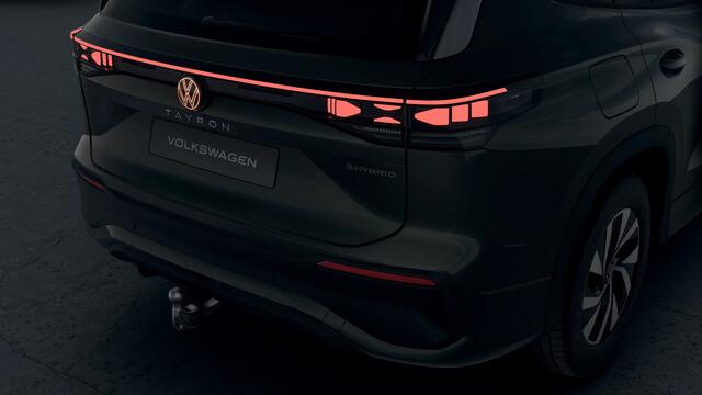 Volkswagen Tayron Life Edition | 'App-Connect' draadloze smartphone integratie | Automatische afstandsregeling (Adaptive Cruise Control) | Buitenspiegels elektrisch instel-, verwarm- en inklapbaar