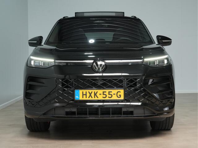 Volkswagen Tayron 1.5 eHybrid 272pk R-Line Edition DSG / 100% SOH / Trekhaak / Panoramadak / 360 Camera / Demonstratieauto