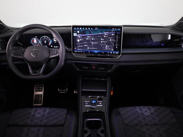 Volkswagen Tayron 1.5 eHybrid R-Line Edition 272 PK | Black & Style pakket | wegklapbare trekhaak | Harman kardon audio | panoramadak