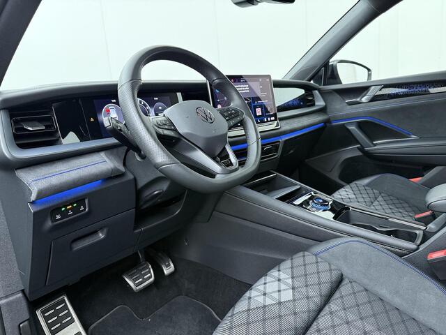 Volkswagen Tayron 1.5 eHybrid R-Line Edition | 272 PK | SoH 100% | Trekhaak wegklapbaar | Adaptive Cruise Control | Achteruitrijcamera | Panoramadak | Keyless Entry |