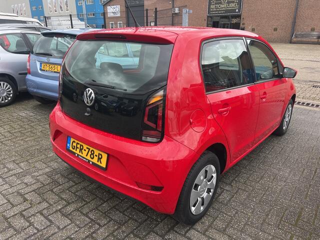 Volkswagen UP! 1.0 BMT move up!