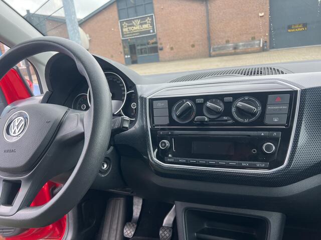 Volkswagen UP! 1.0 BMT move up!