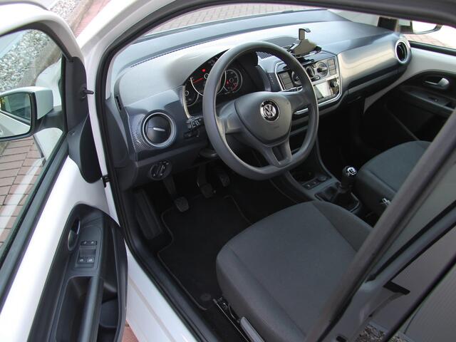 Volkswagen UP! 1.0 BMT move up! Cruise | Apps | Camera