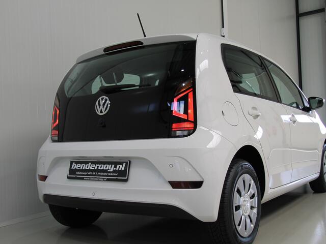 Volkswagen UP! 1.0 BMT move up! Cruise | Apps | Camera
