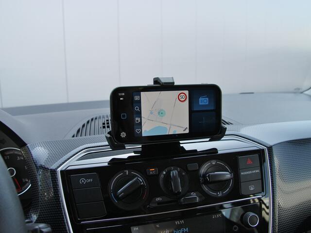 Volkswagen UP! 1.0 BMT move up! Cruise | Apps | Camera