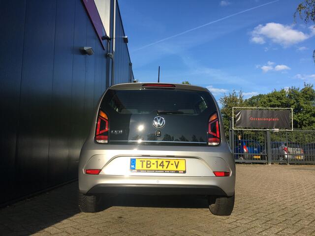 Volkswagen UP! 1.0 BMT high up!