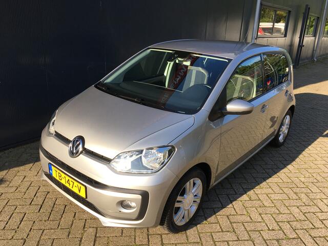 Volkswagen UP! 1.0 BMT high up!