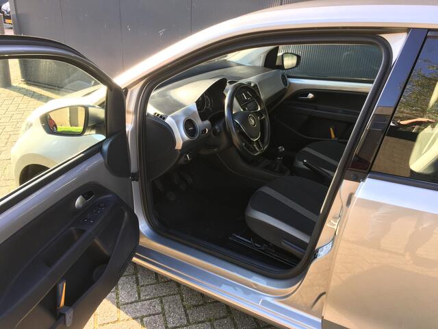 Volkswagen UP! 1.0 BMT high up!