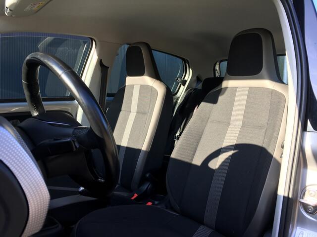 Volkswagen UP! 1.0 BMT high up!
