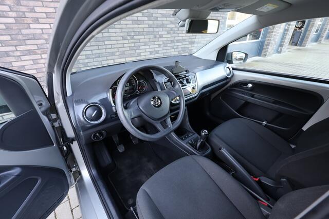 Volkswagen UP! 1.0 move up!