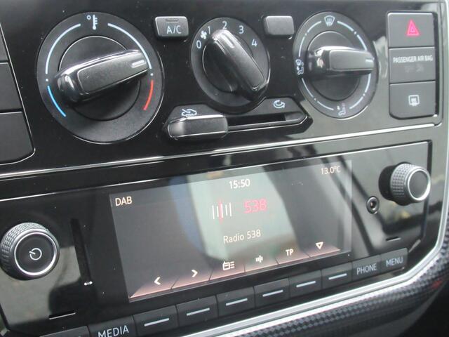 Volkswagen UP! 1.0 BMT move up! 5-Drs / Airco / DAB