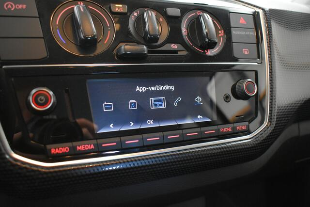 Volkswagen UP! 1.0 BMT Move Up Executive