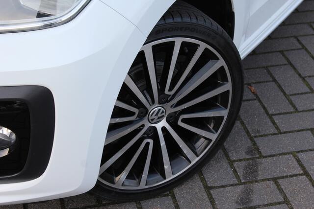 Volkswagen UP! 1.0 BMT high up! | airco | bluetooth | stoelver |