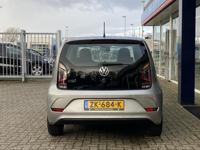 Volkswagen UP! 1.0 BMT move up! / 5-Deurs / NL-Auto / 59.000 Km / 1-Ste Eigenaar / Dealer-Onderhouden / LED / DAB / Radio-Bluetooth / Airco / ELKTR-Pakket / All-Season / ENZ.