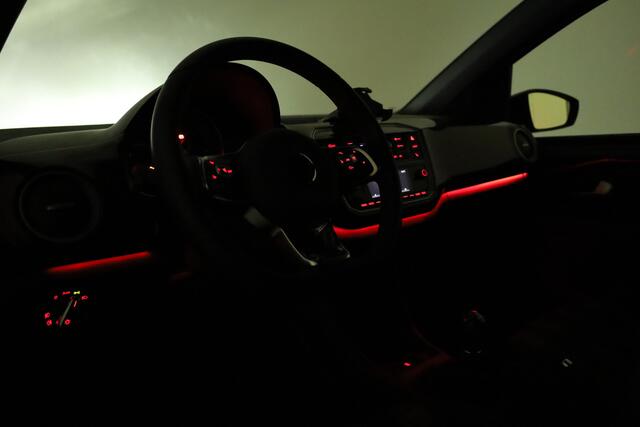 Volkswagen UP! 1.0 TSI GTI | Cruise | Camera | Stoelver. | DAB | 17"
