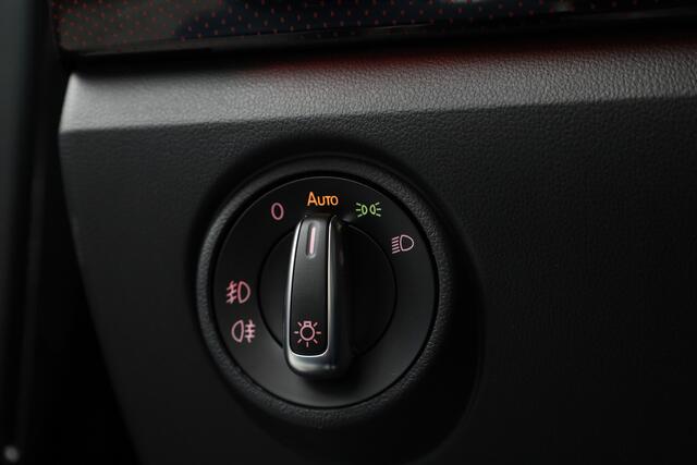 Volkswagen UP! 1.0 TSI GTI | Cruise | Camera | Stoelver. | DAB | 17"