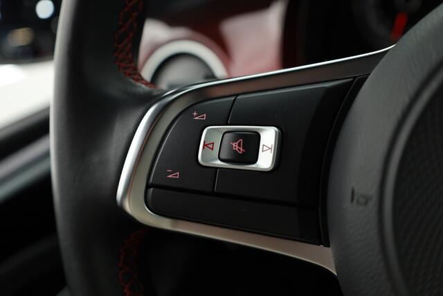 Volkswagen UP! 1.0 TSI GTI | Cruise | Camera | Stoelver. | DAB | 17"