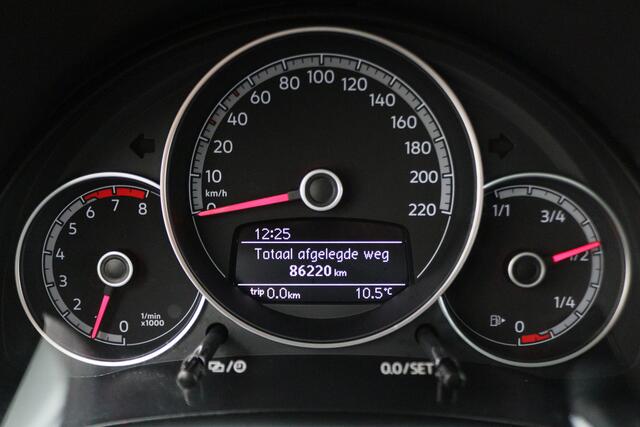 Volkswagen UP! 1.0 BMT move up!