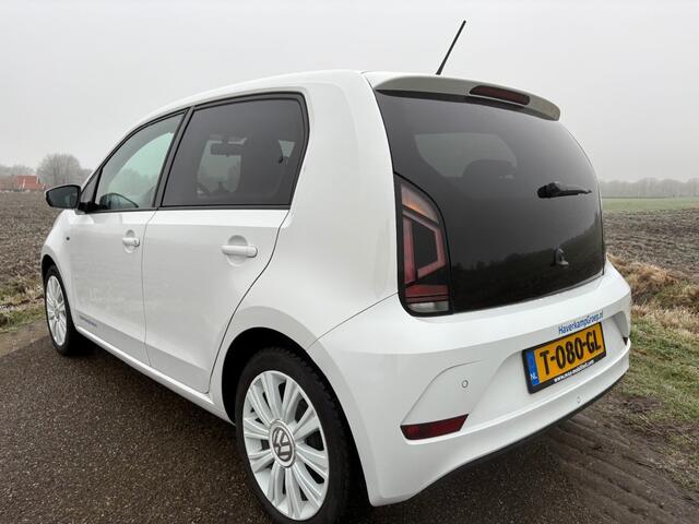 Volkswagen UP! 1.0 BMT HIGH UP! / AIRCO / STOELVERWARMING / TOPSTAAT