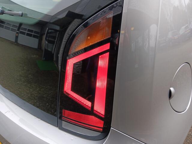 Volkswagen UP! 1.0 BMT move up!|AIRCO|BLUETOOTH|CARPLAY|1ste eig|all season