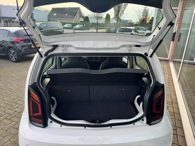 Volkswagen UP! 1.0 BMT MOVE UP! ALL IN PRIJS 12 MAANDEN BOVAG GARANTIE