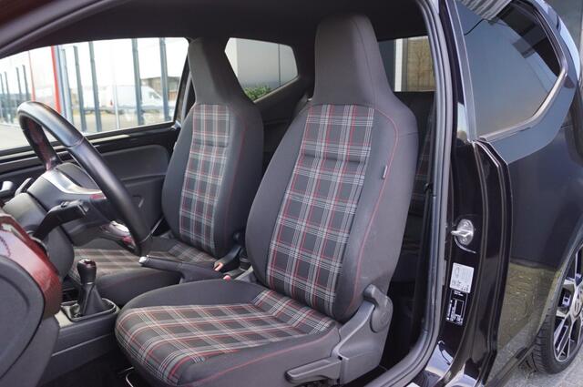 Volkswagen UP! GTI 1.0 TSI 115pk / PDC / 17 Incl LM velgen