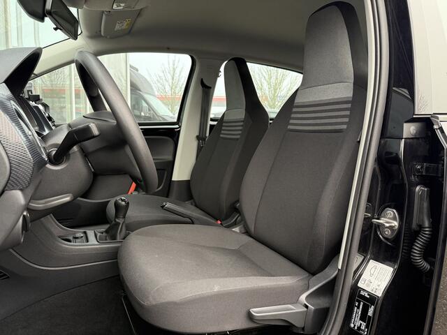 Volkswagen UP! 1.0 | NL-auto | LED | Airco | DAB | Lane ass.